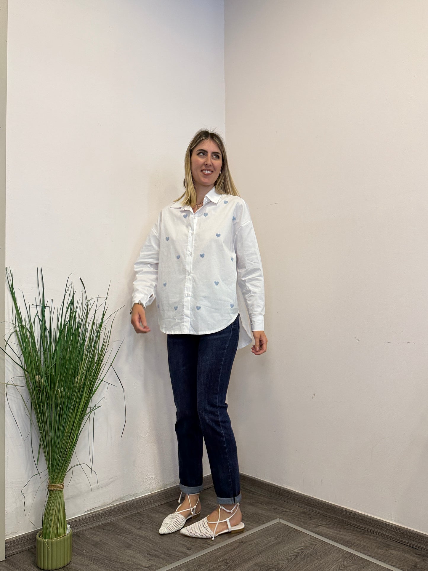 Camicia con cuori azzurri