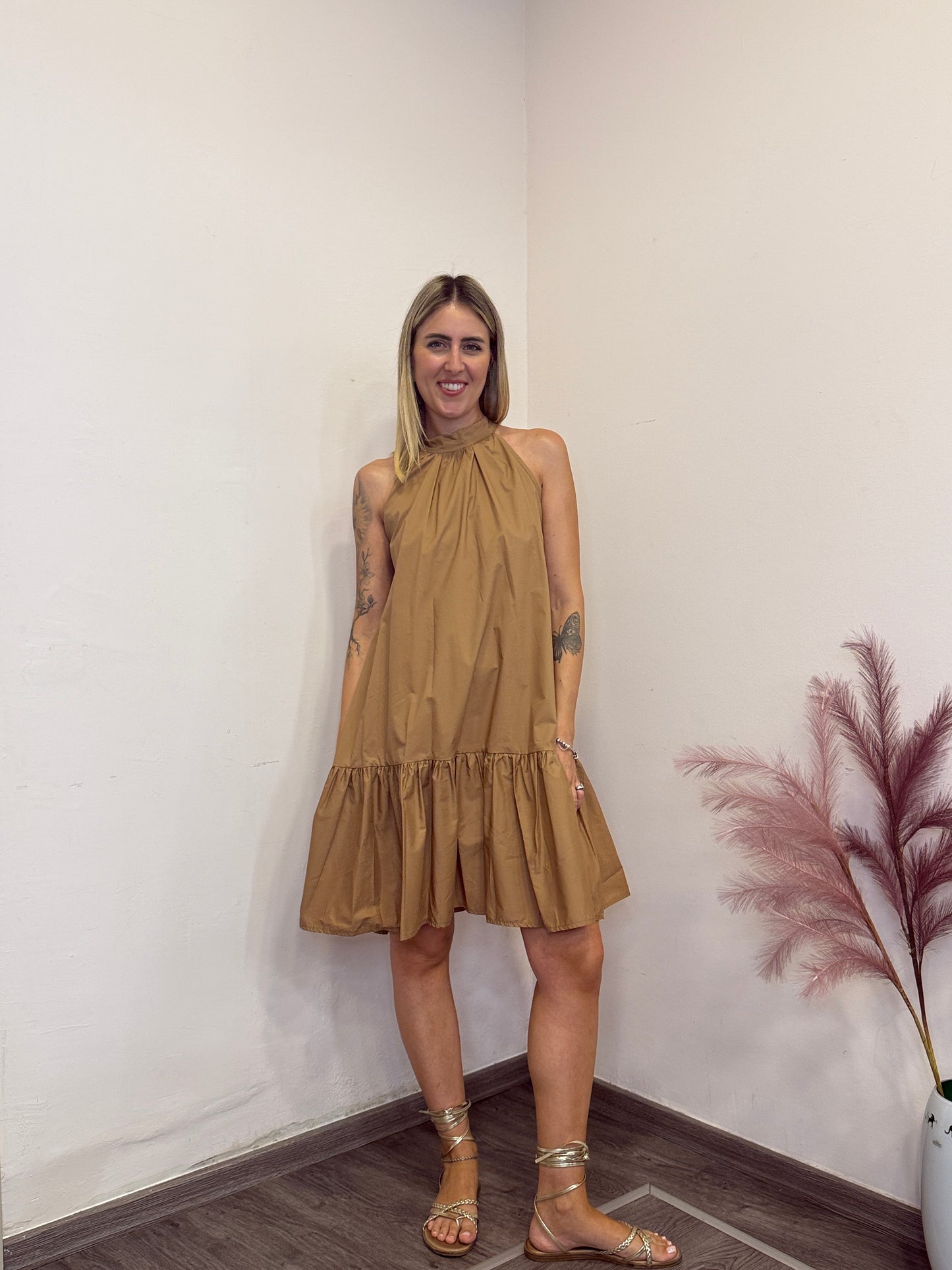 Abito in cotone con balza