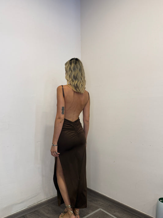 Abito lungo con schiena nuda marrone