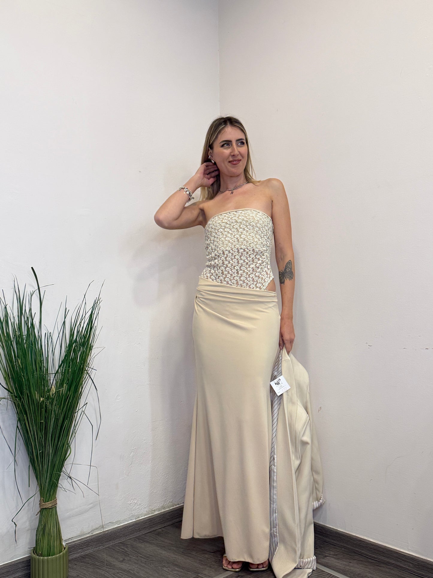 Abito con body pizzo