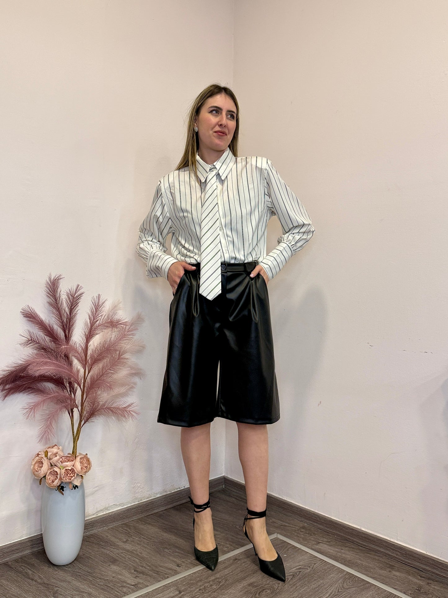 Camicia rigata cravatta