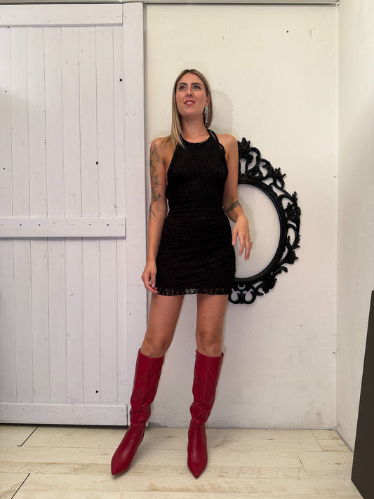 Abito pizzo con schiena nuda