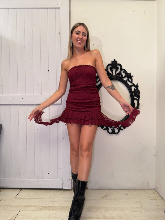 Abito pizzo con lacci laterali