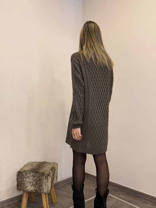 Abito in maglia trecciato fango