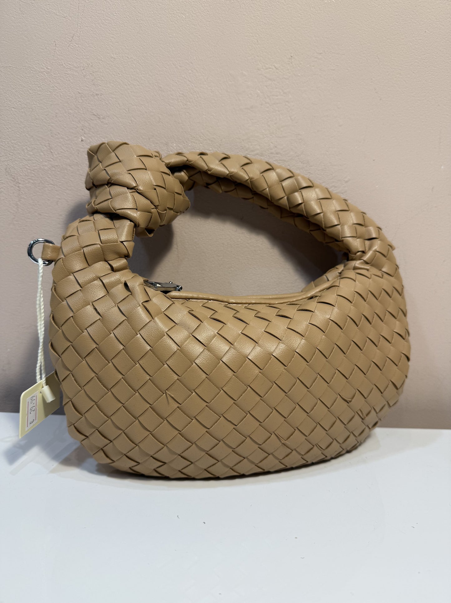 Borsa eib01