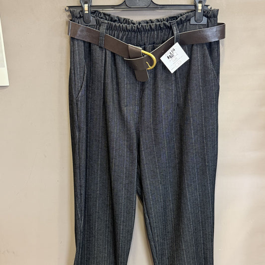 Pantaloni spinati con cintura