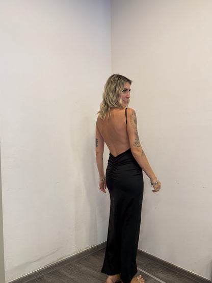 Abito lungo con schiena nuda nero