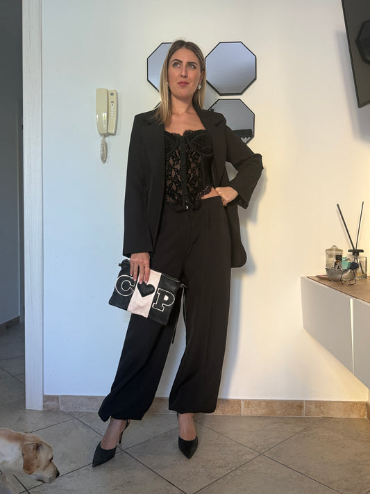 Completo black con pantaloni palazzo