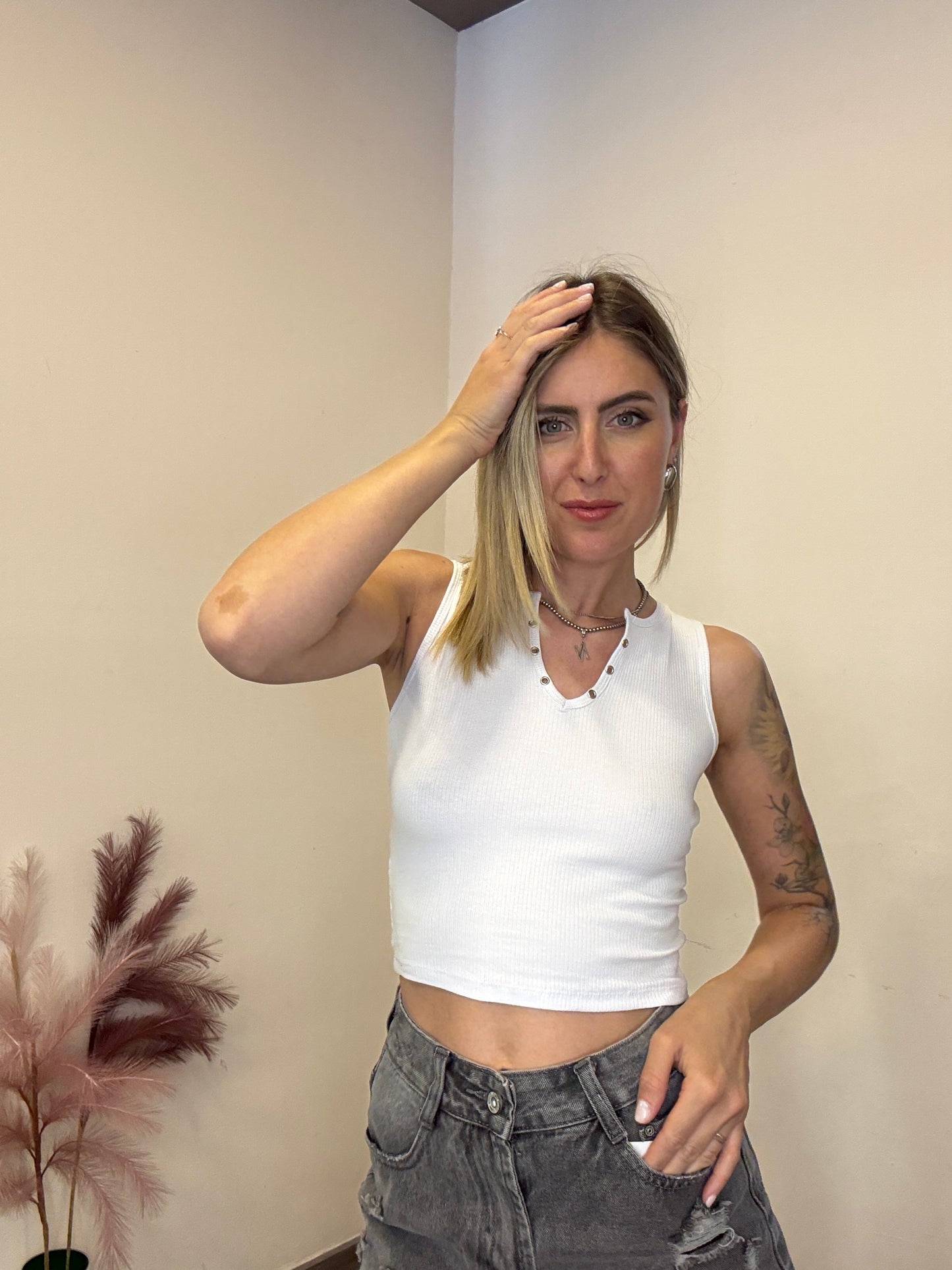 Tank top crop bottoncini