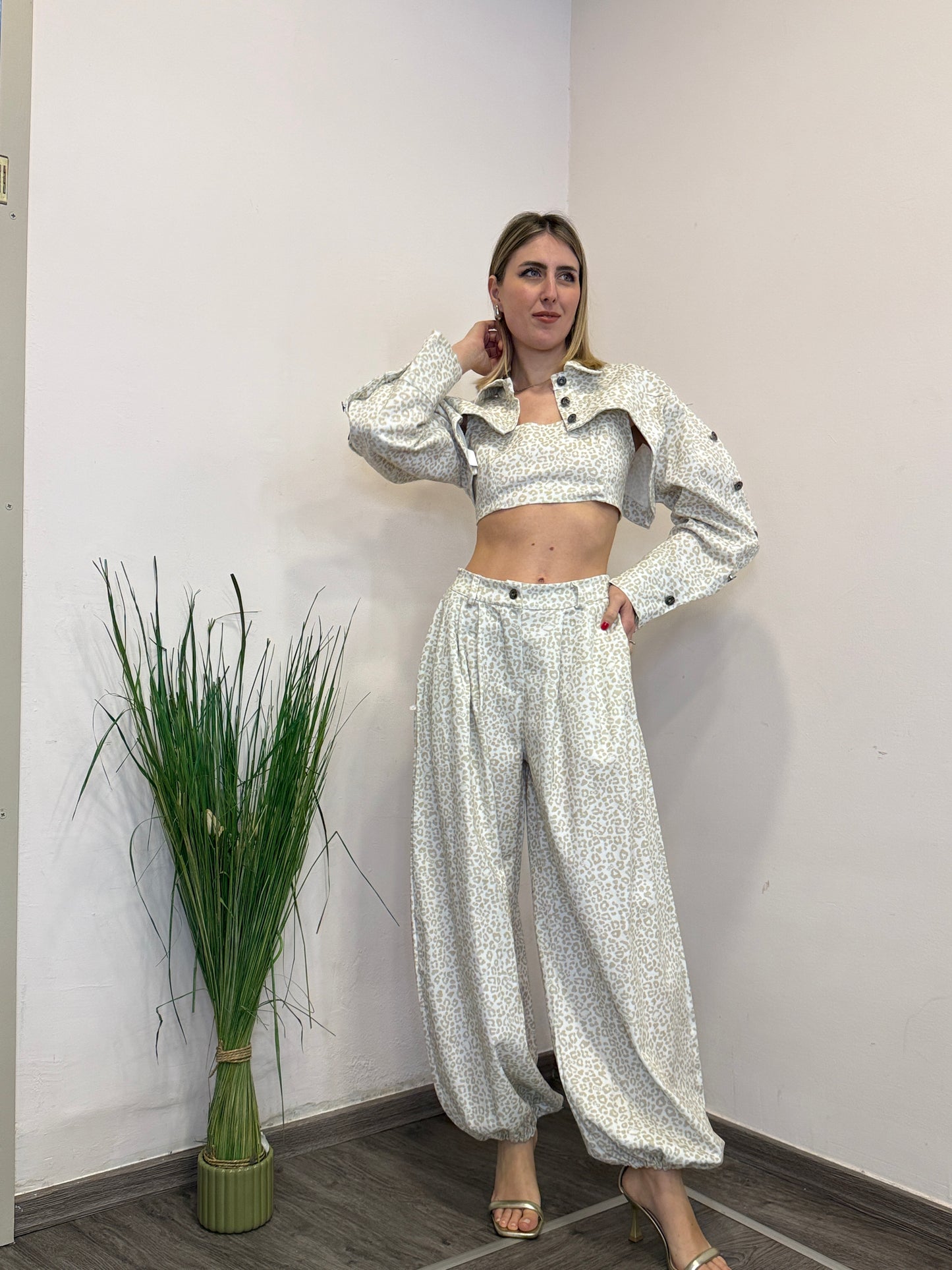 Completo denim animalier