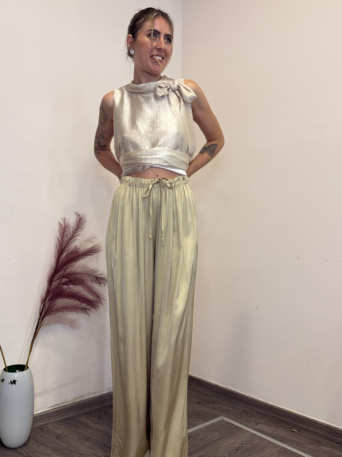 Pantaloni palazzo raso oro