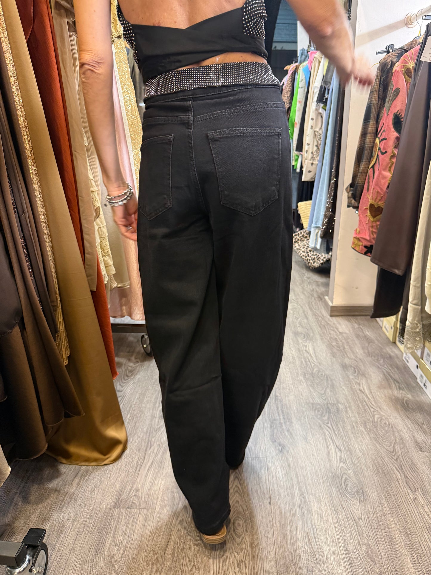 Jeans con risvolto strass