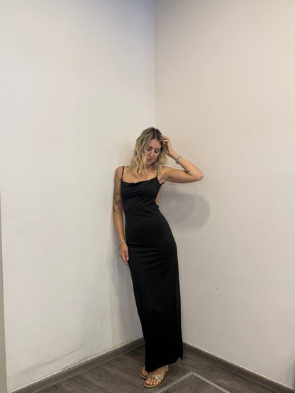 Abito lungo con schiena nuda nero