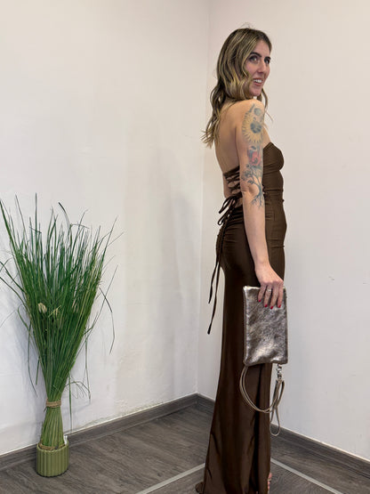 Abito con schiena nuda cioccolato