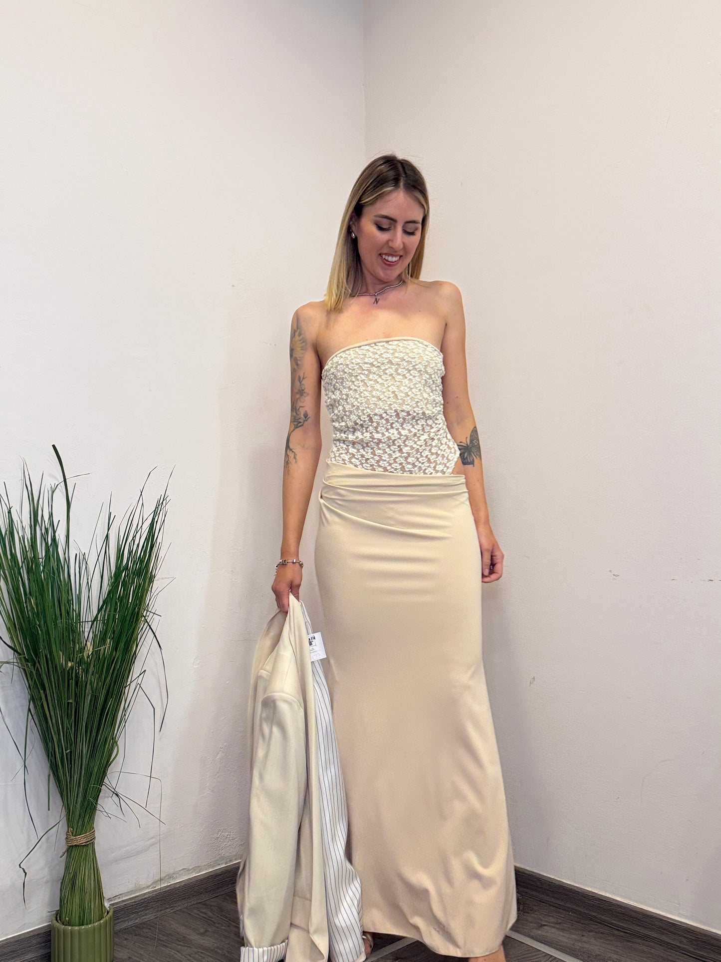 Abito con body pizzo
