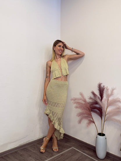 Completo gold crochet
