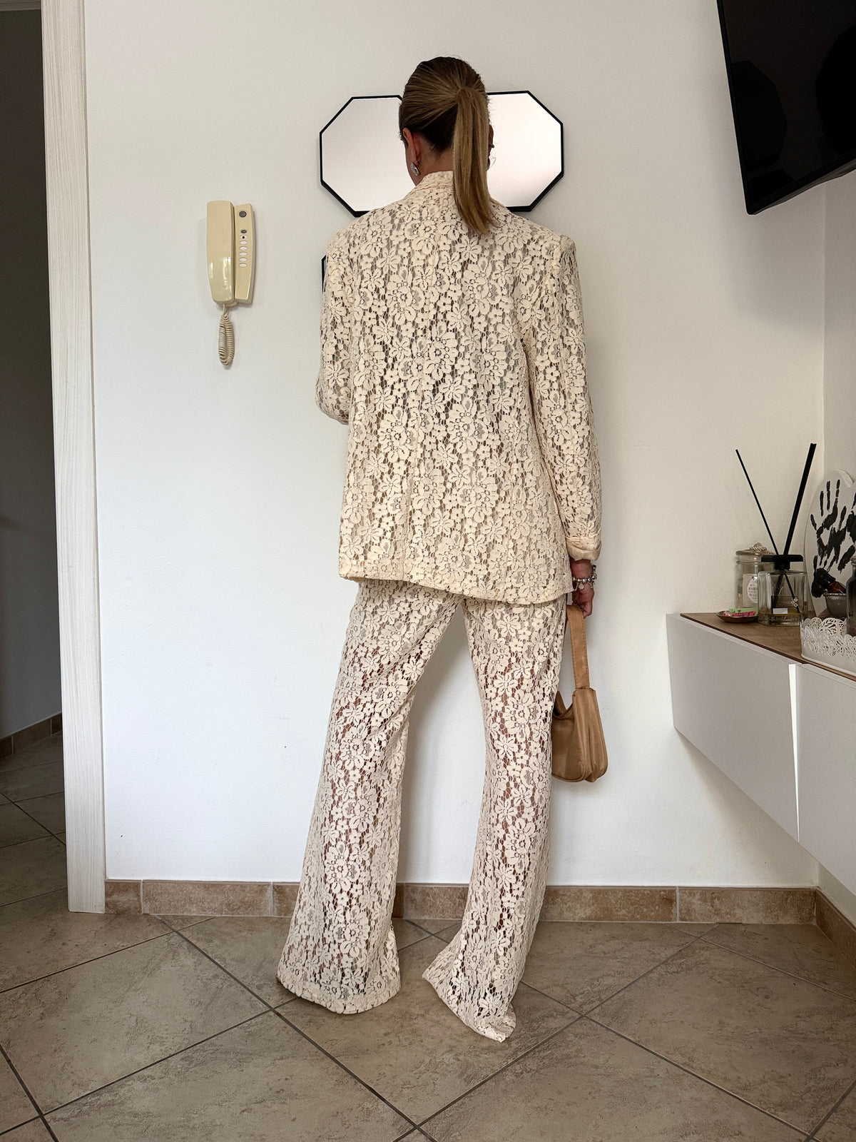 Completo pizzo color burro