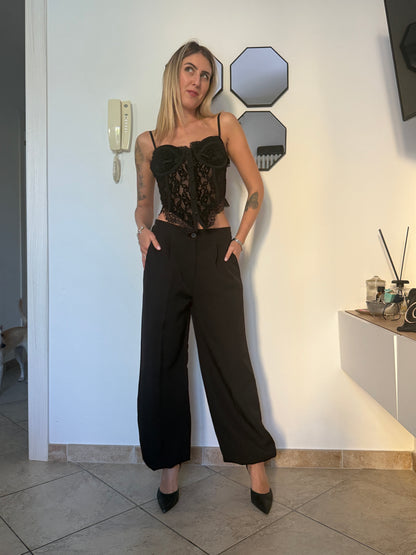 Completo black con pantaloni palazzo