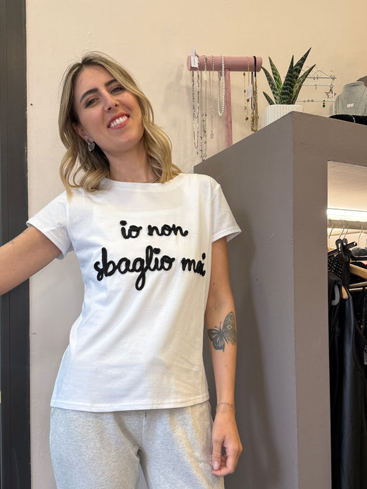 T-shirt IO NON SBAGLIO MAI black