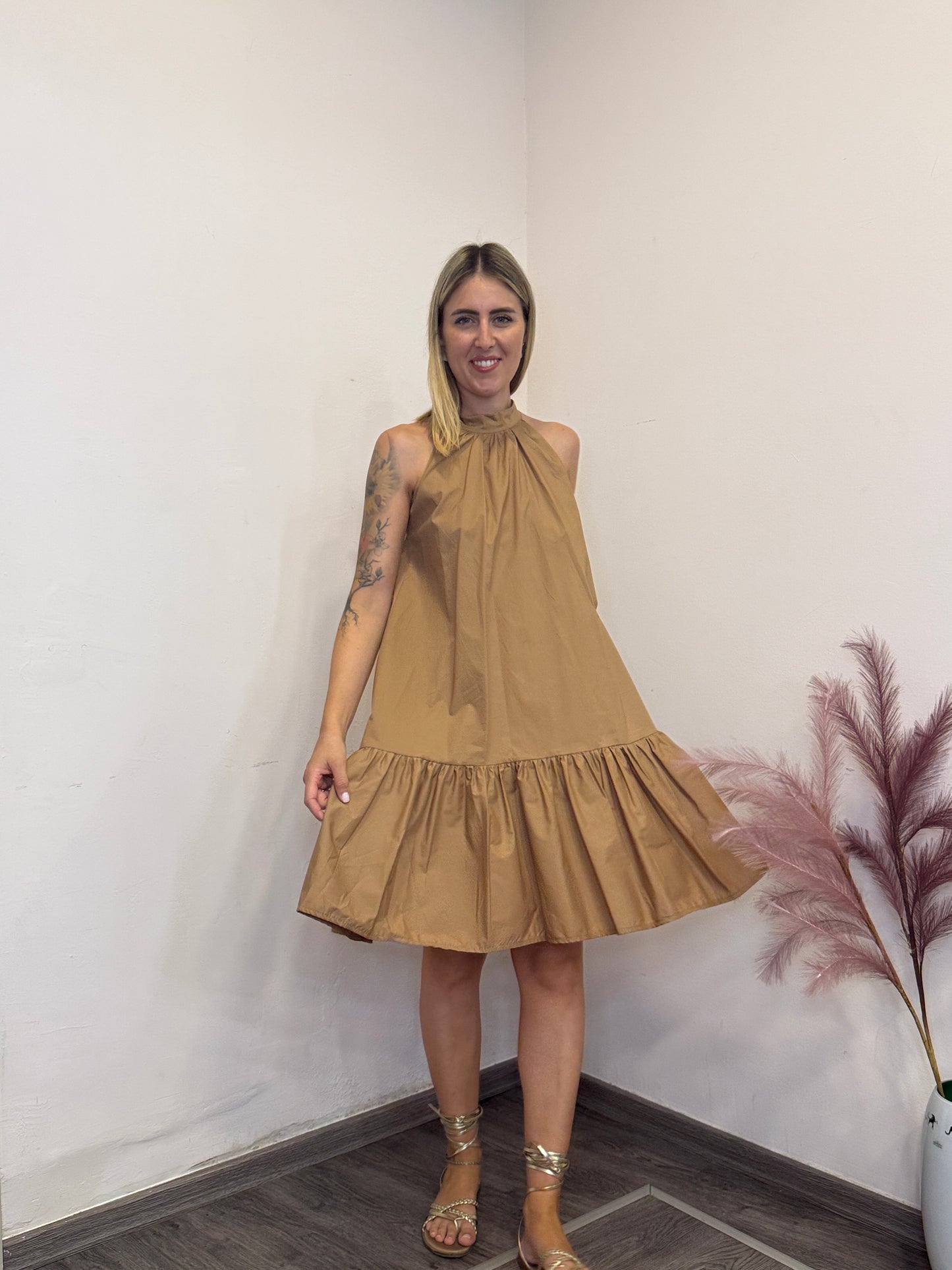 Abito in cotone con balza
