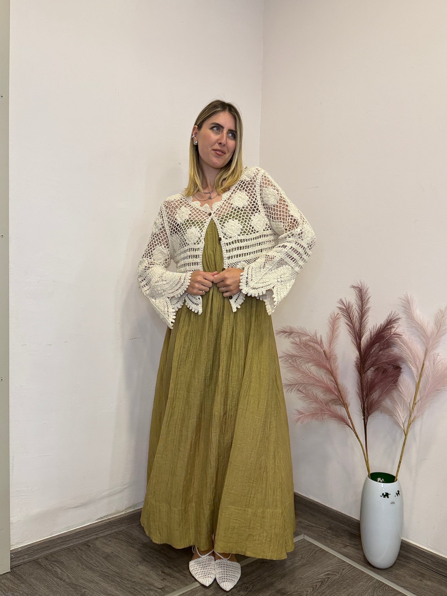 Cardigan macramè con bottoncini