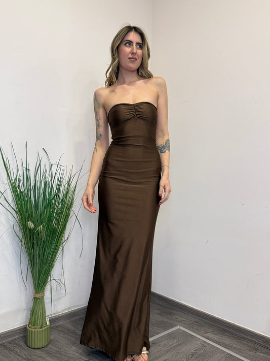 Abito con schiena nuda cioccolato