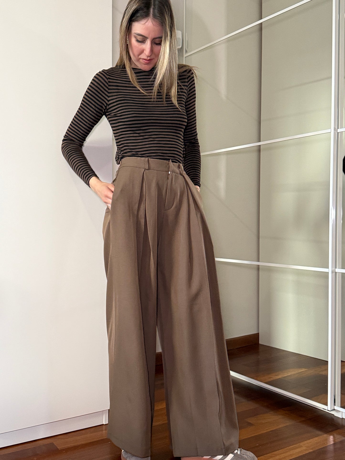 Pantaloni eleganti fango
