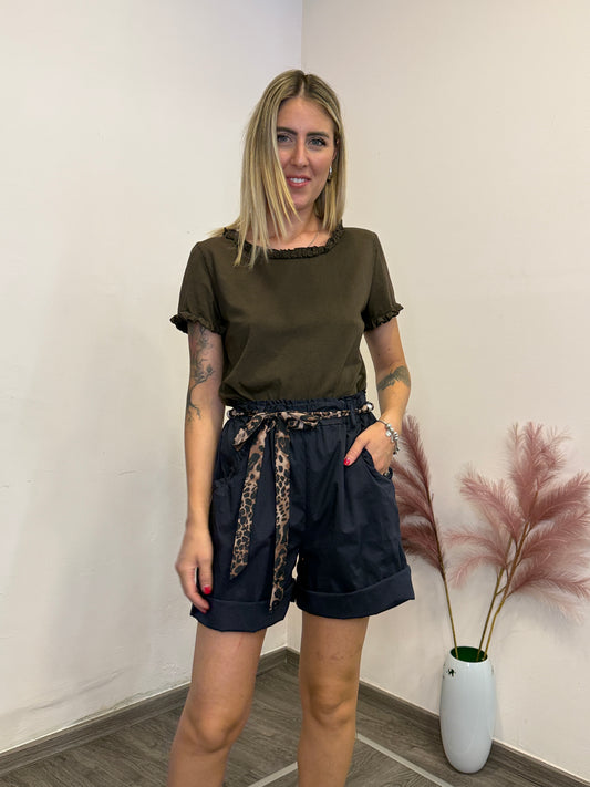 T-shirt con manica fru fru marrone