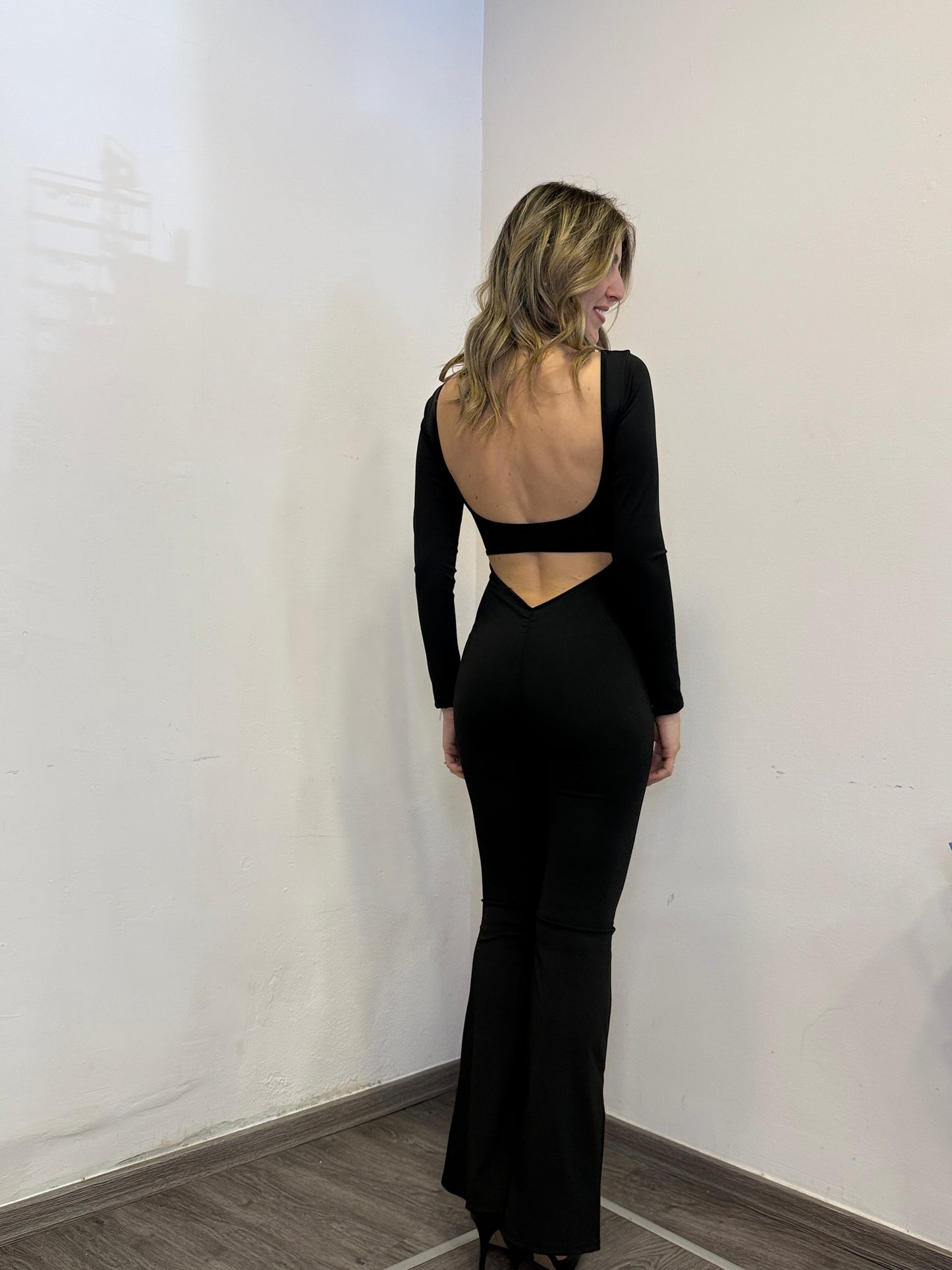 Tuta zampa schiena nuda