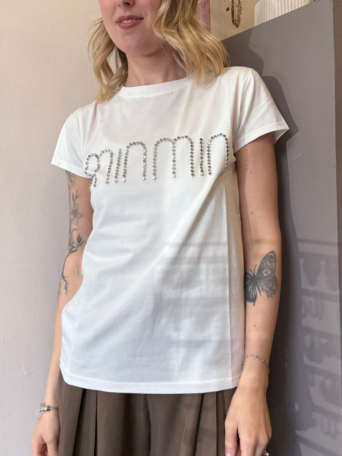 T-shirt Borchie