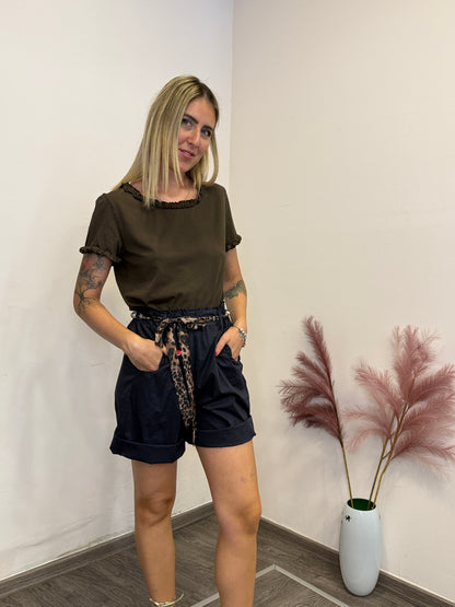 T-shirt con manica fru fru marrone