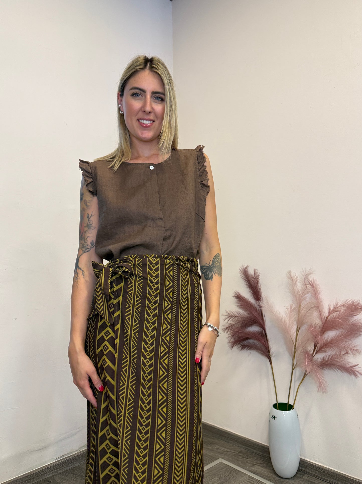 Canotta lino con bottone brown