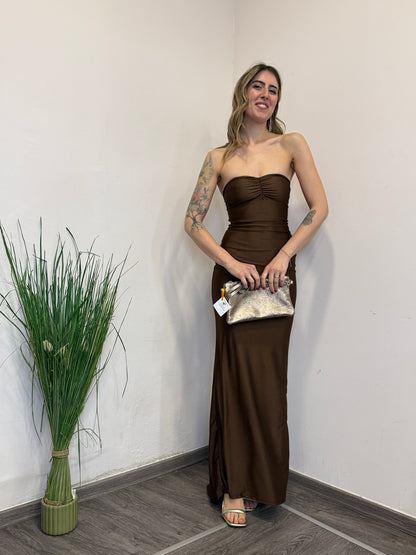 Abito con schiena nuda cioccolato
