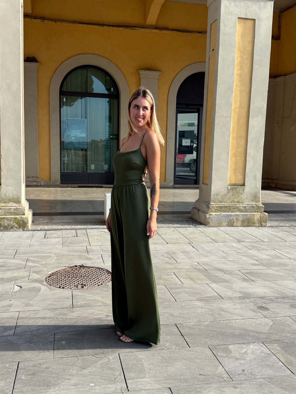 Tuta schiena nuda verde