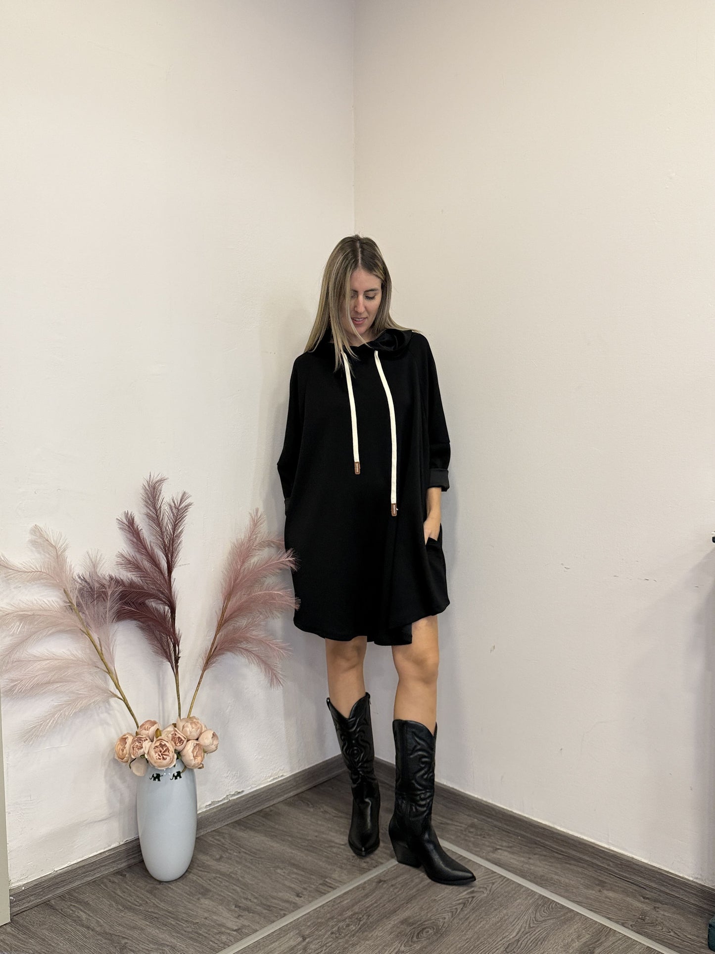 Abito in felpa con cappuccio