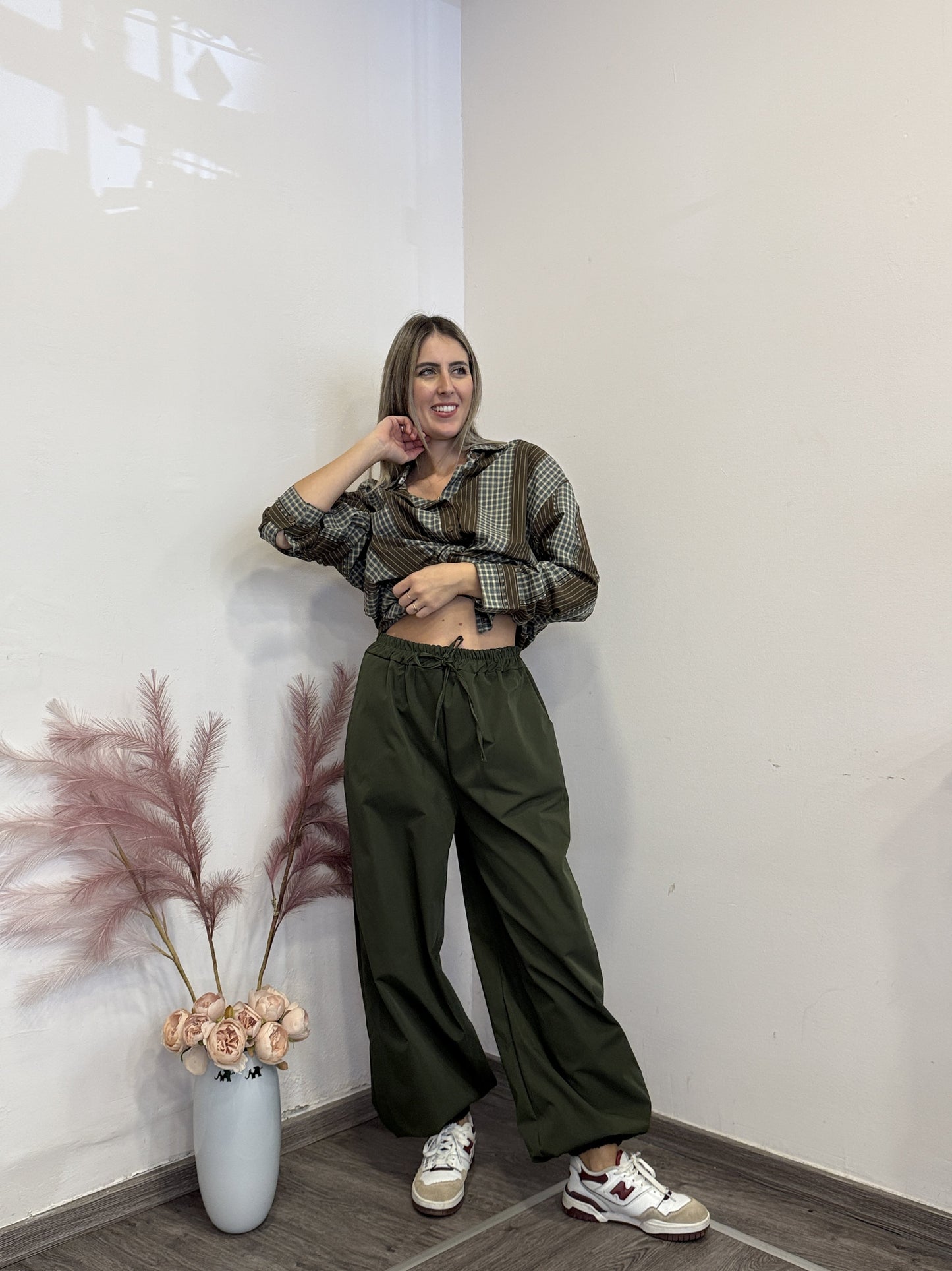 Pantaloni parachute verde