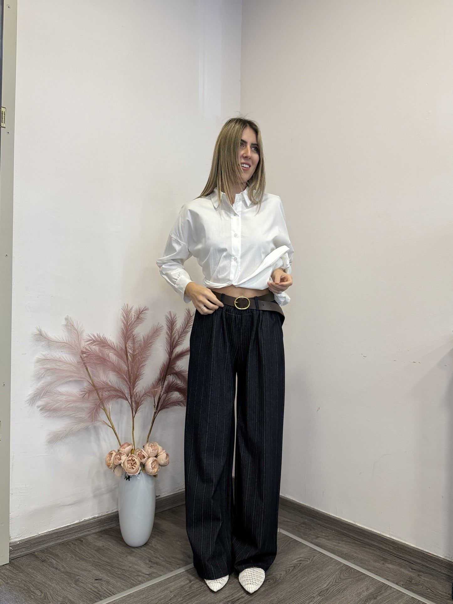 Pantaloni gessati palazzo