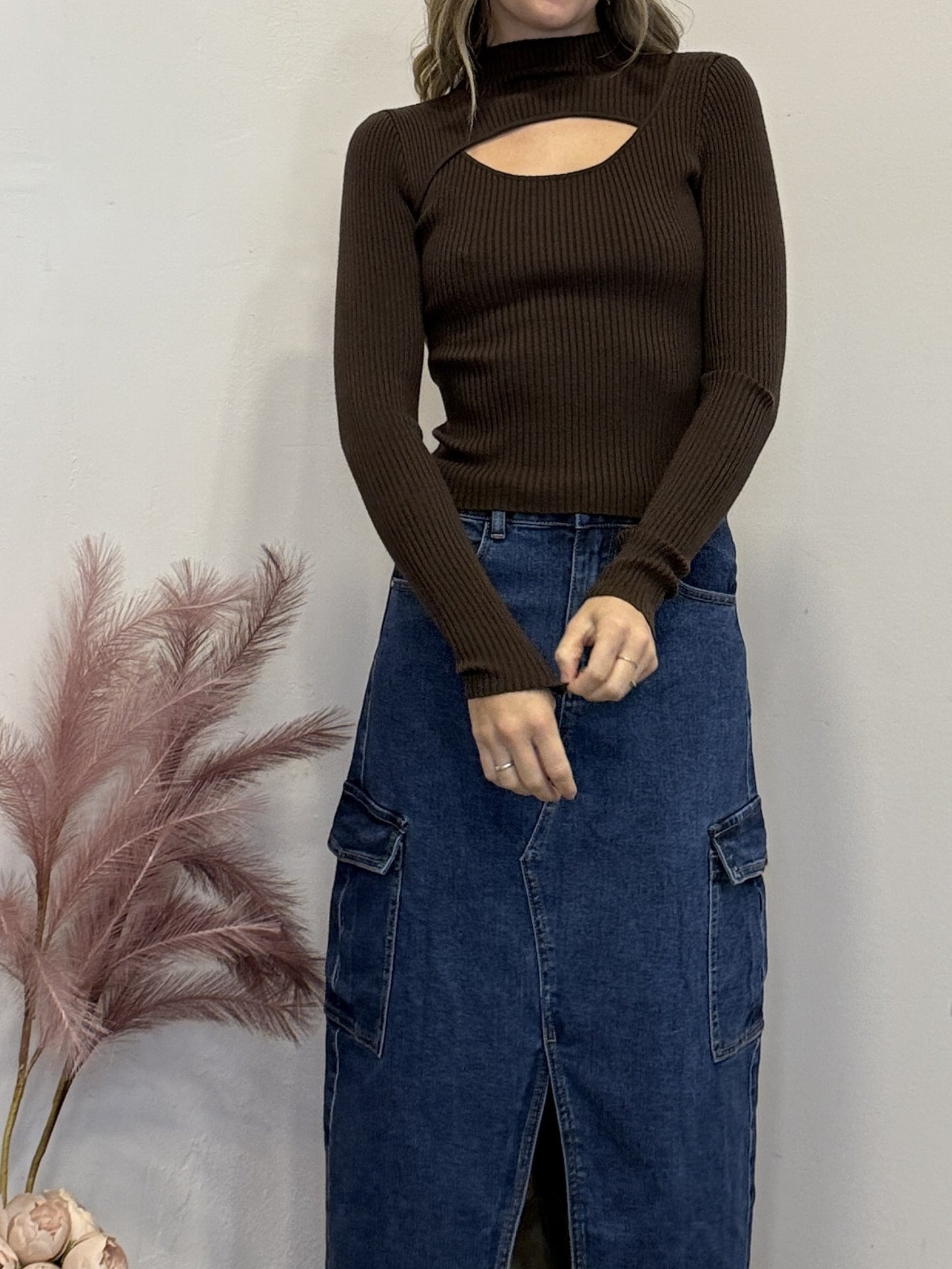 Maglione coste cut out