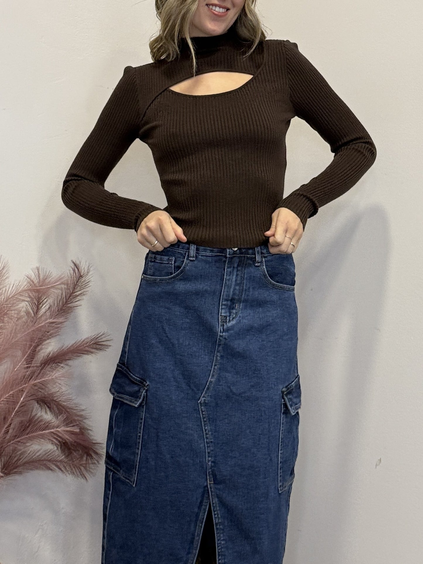 Maglione coste cut out