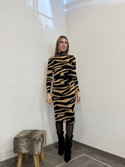 Completo in maglia zebra