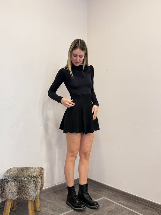 Maglia monospalla aderente