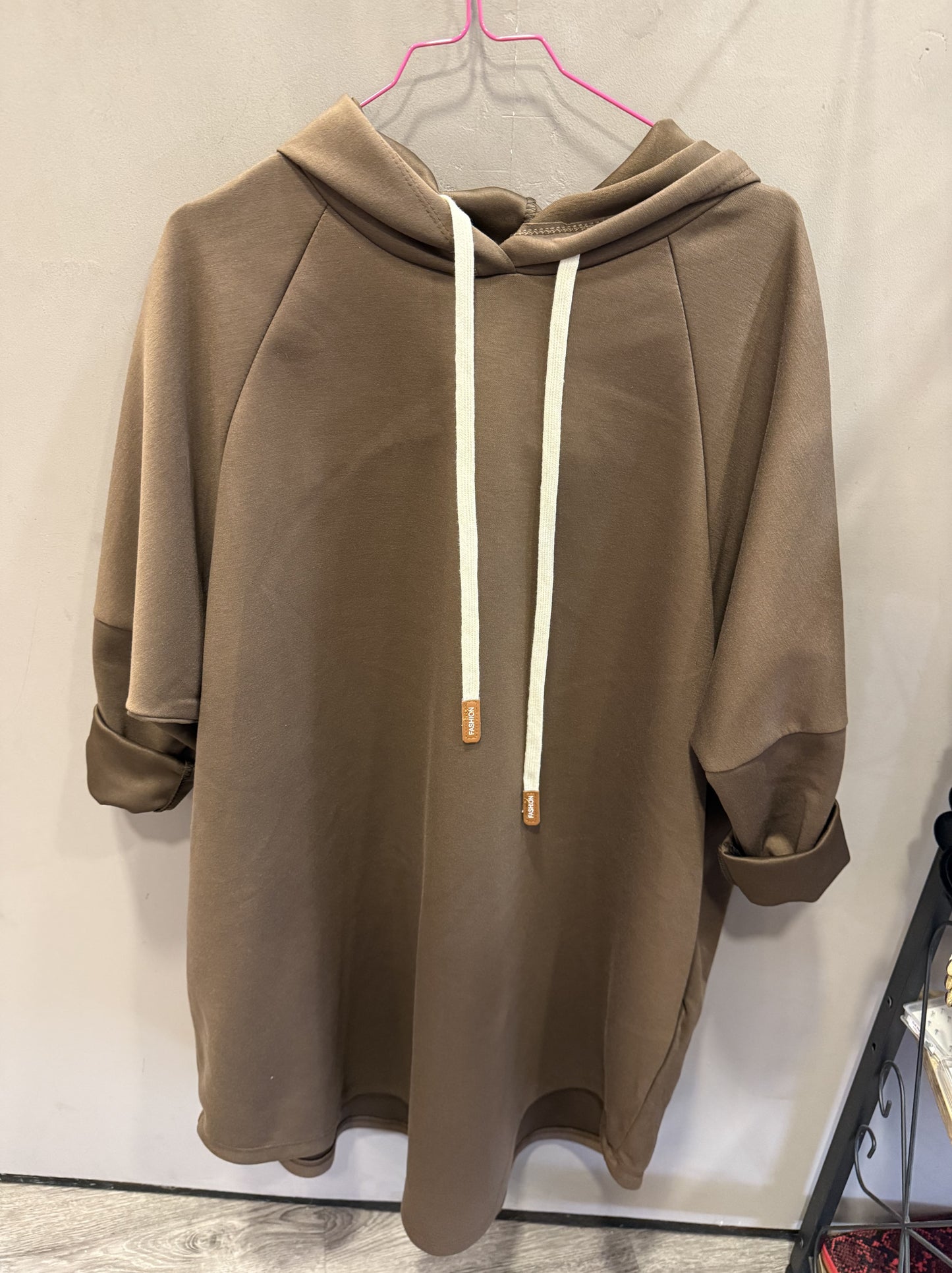 Abito in felpa con cappuccio