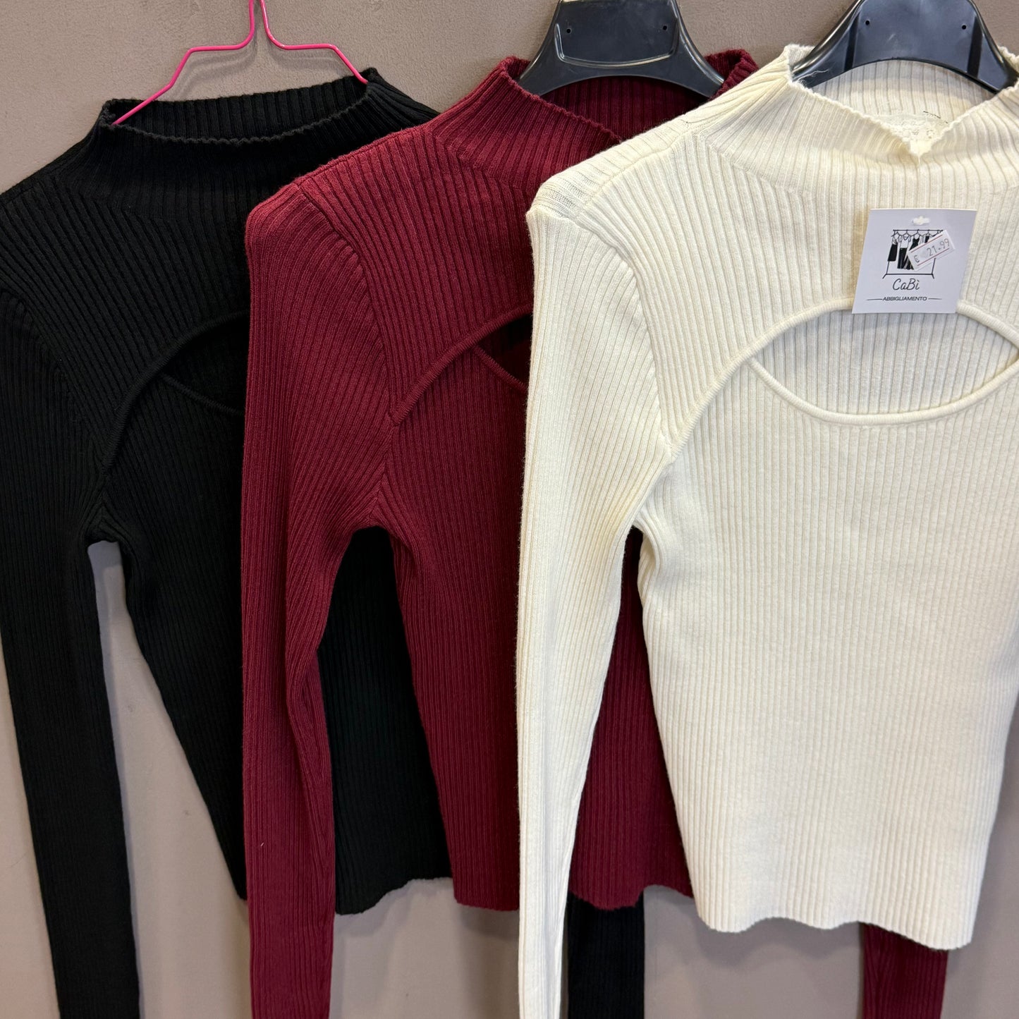 Maglione coste cut out