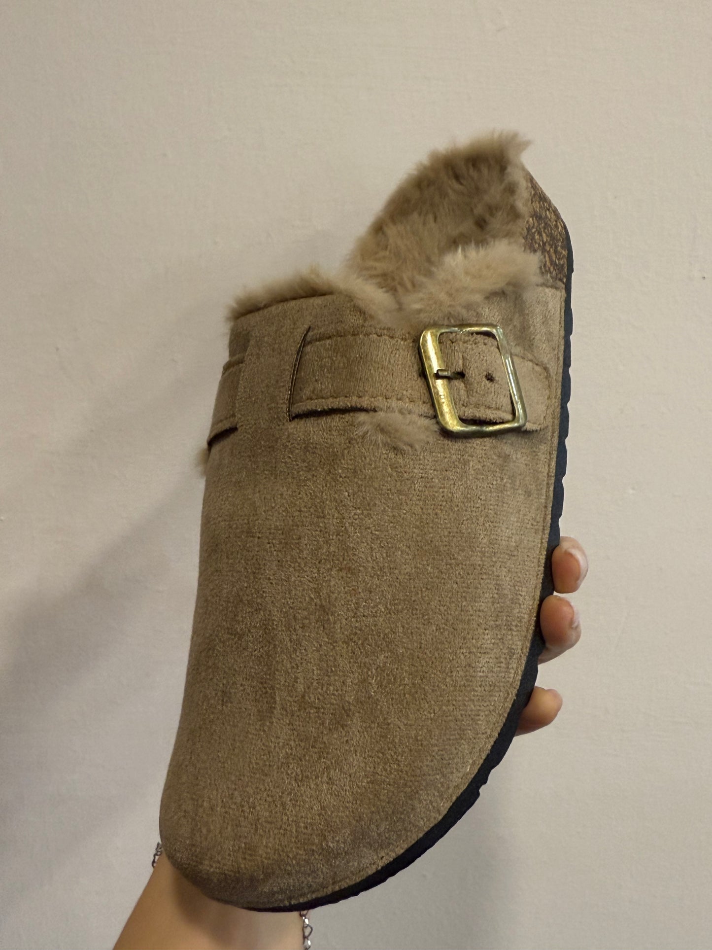 Ciabattina pelo beige
