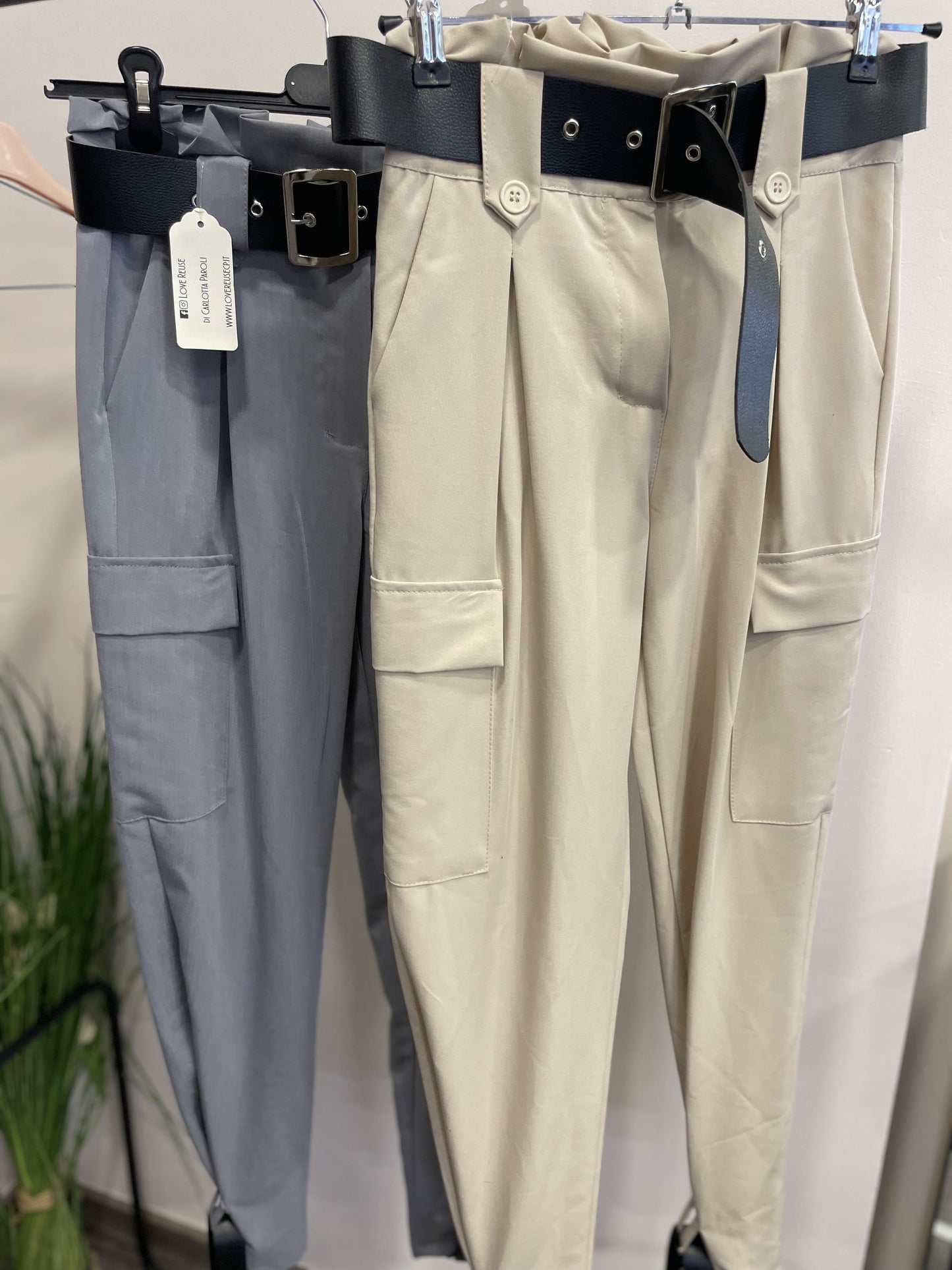 Pantaloni cargo con cintura